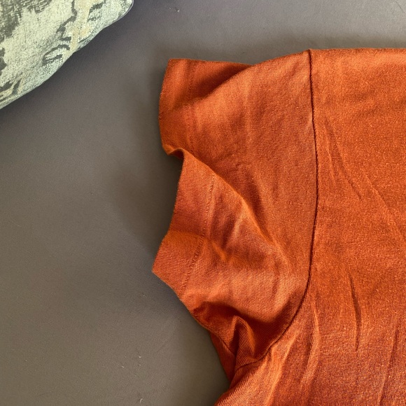 The Great U Shaped Tee in Small (1) NWT 😍 - Picture 6 of 6